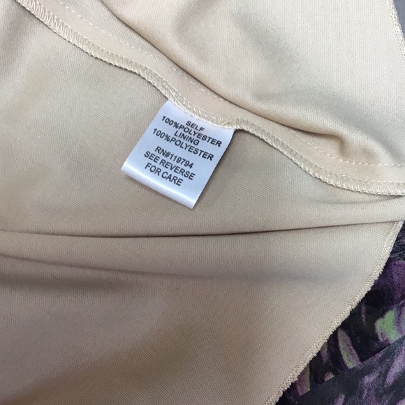 One World Women’s causal dress - Picture 5 of 5